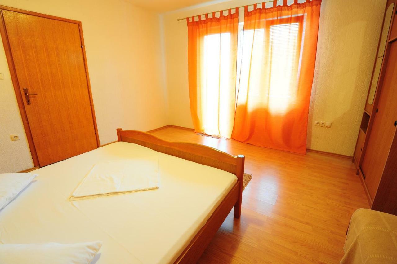 Apartmani Margeta Rab Town Exterior photo