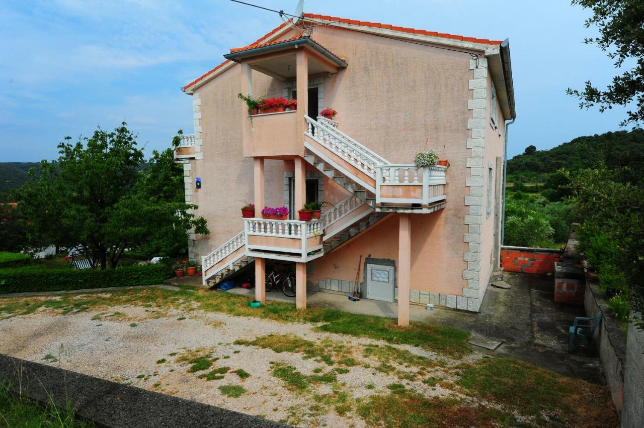 Apartmani Margeta Rab Town Exterior photo
